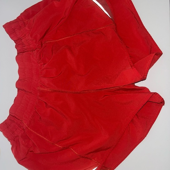 Lululemon hotty hot short 4in - Picture 3 of 4